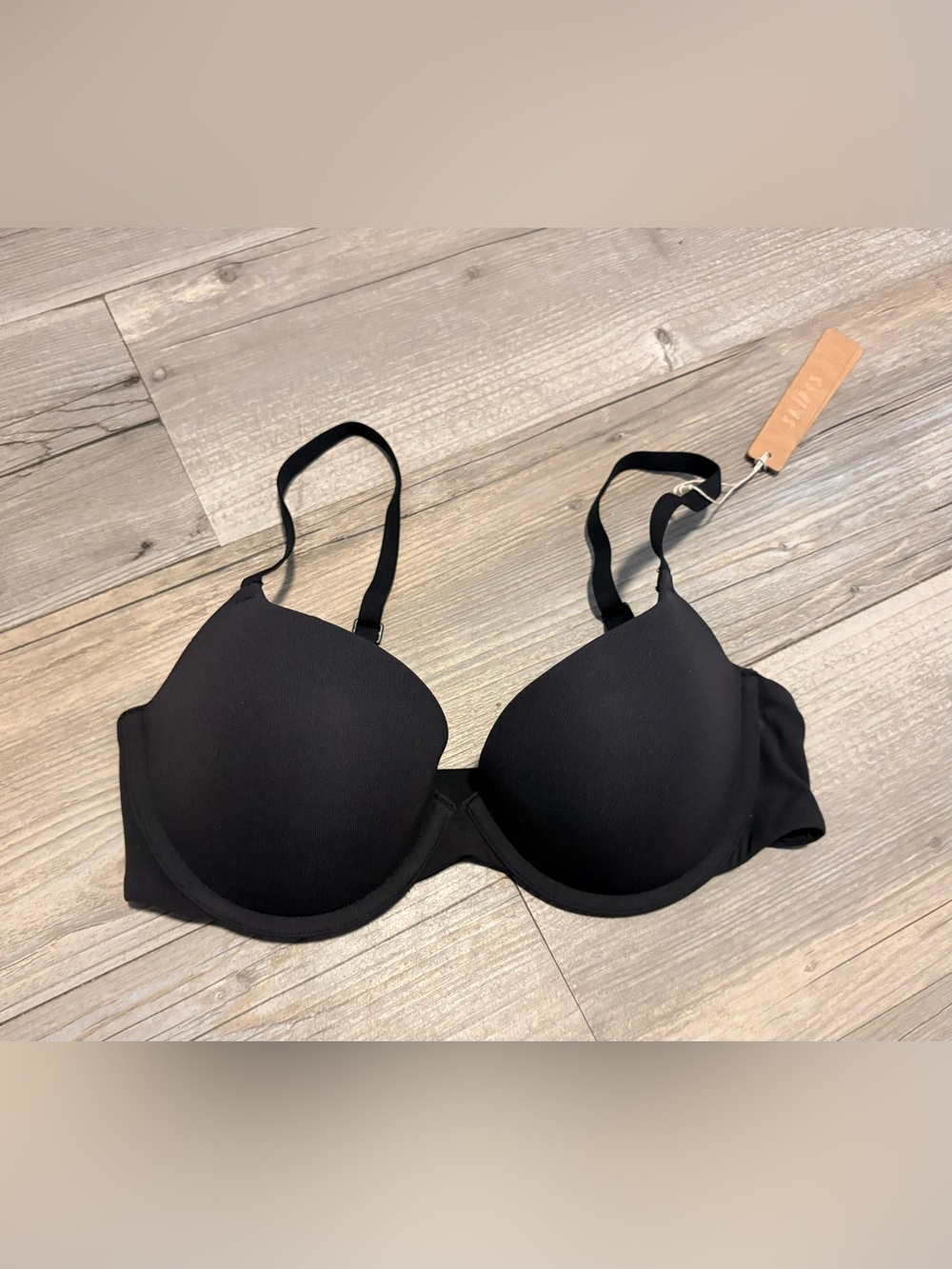 SKIMS Kim Kardashian Fits Everybody push up Demi bra 32C new with tags